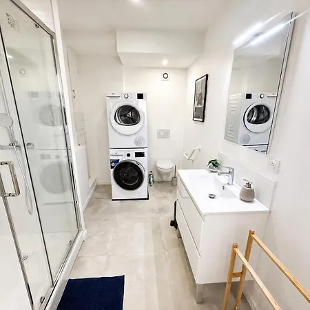Cosy 5 100m2, Centre Ville, Draps Et Serviettes, Climatise, Parking Gratuit, Tgv, Arenes A Pied 5 Minutes شقة