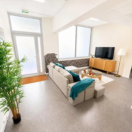 Cosy 5 100m2, Centre Ville, Draps Et Serviettes, Climatise, Parking Gratuit, Tgv, Arenes A Pied 5 Minutes شقة *