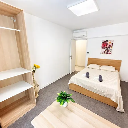 Cosy 5 100m2, Centre Ville, Draps Et Serviettes, Climatise, Parking Gratuit, Tgv, Arenes A Pied 5 Minutes شقة
