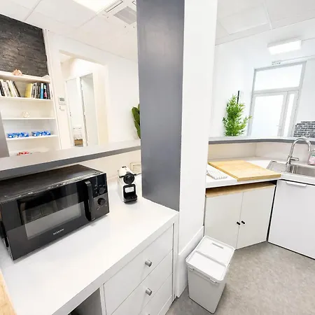شقة Cosy 5 100m2, Centre Ville, Draps Et Serviettes, Climatise, Parking Gratuit, Tgv, Arenes A Pied 5 Minutes *